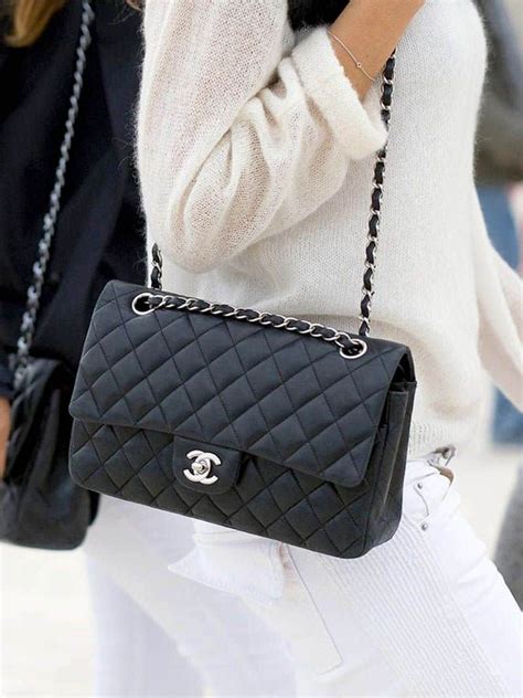 borsa chanel azzurra|storia della borsa chanel borse.